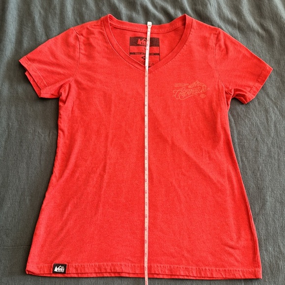 REI Recreational Equipment Cooperative v-neck  Women t-shirt short sleeve sz Sm - Picture 4 of 12